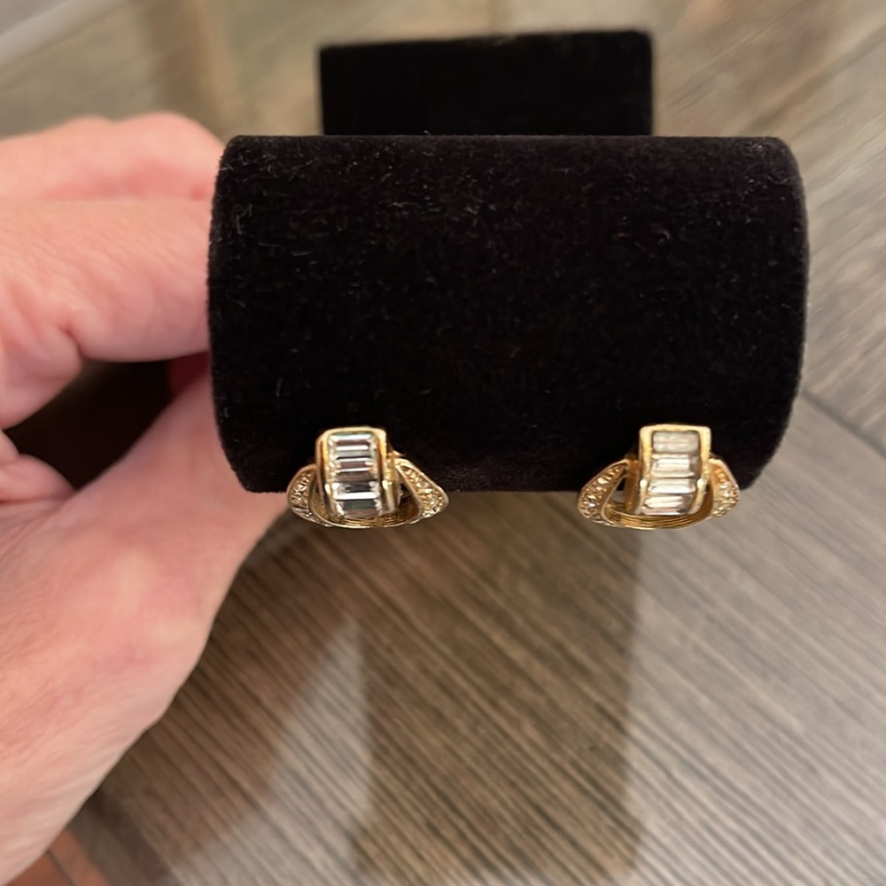 Vintage CHRISTIAN DIOR Door Knocker Clip On Earrings Gold Rhinestone Signed 70’s - Picture 6 of 17